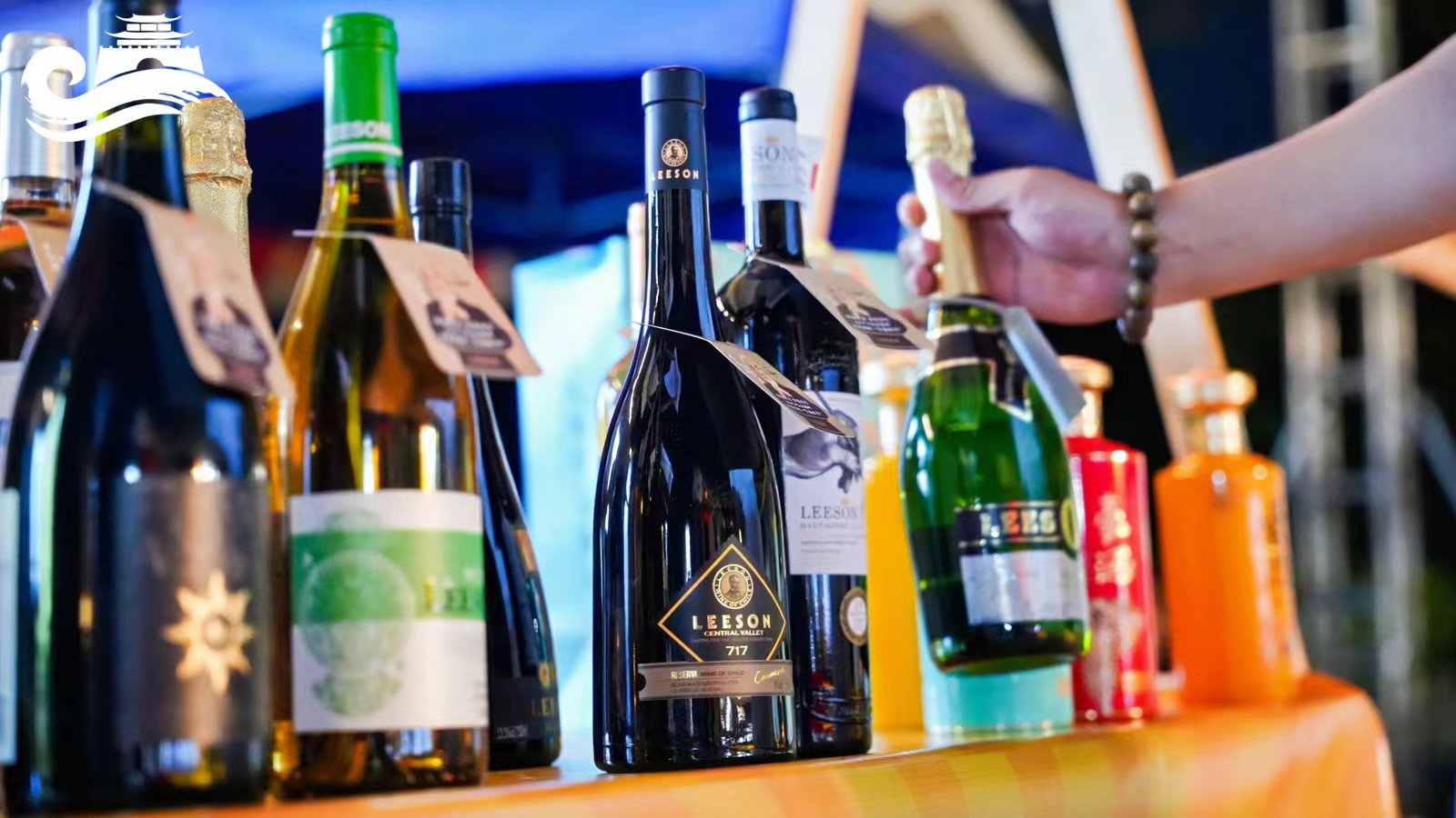 云仓酒庄蕾丝视频免费下载红酒：百款佳酿，品味世界葡萄酒文化